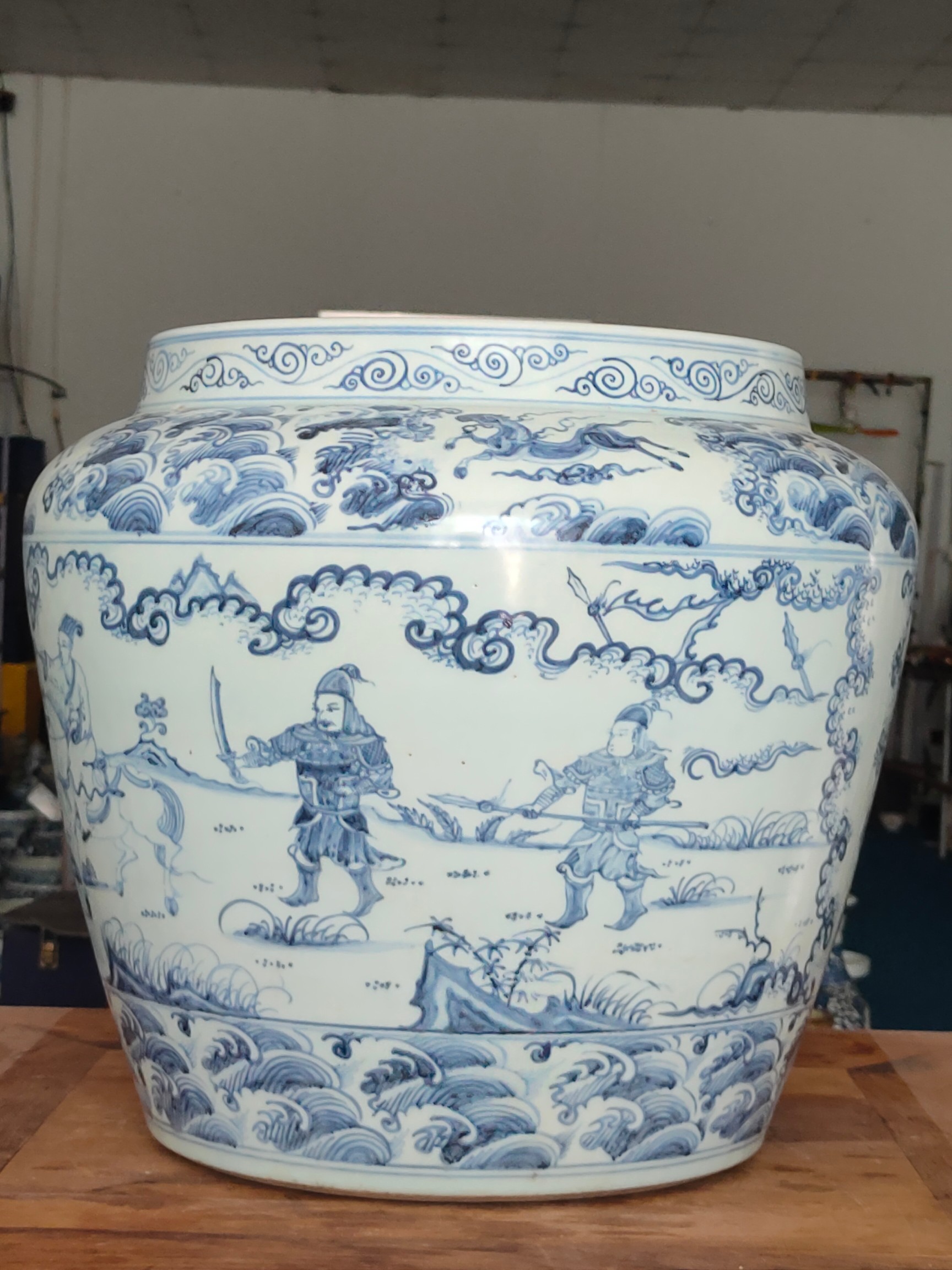 全美品元代顶级青花瓷人物缸,器型周正