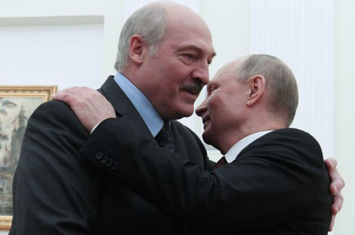 卢卡申科:怒怼英国是走狗,把儿子送进北大,从农场主到第一总统