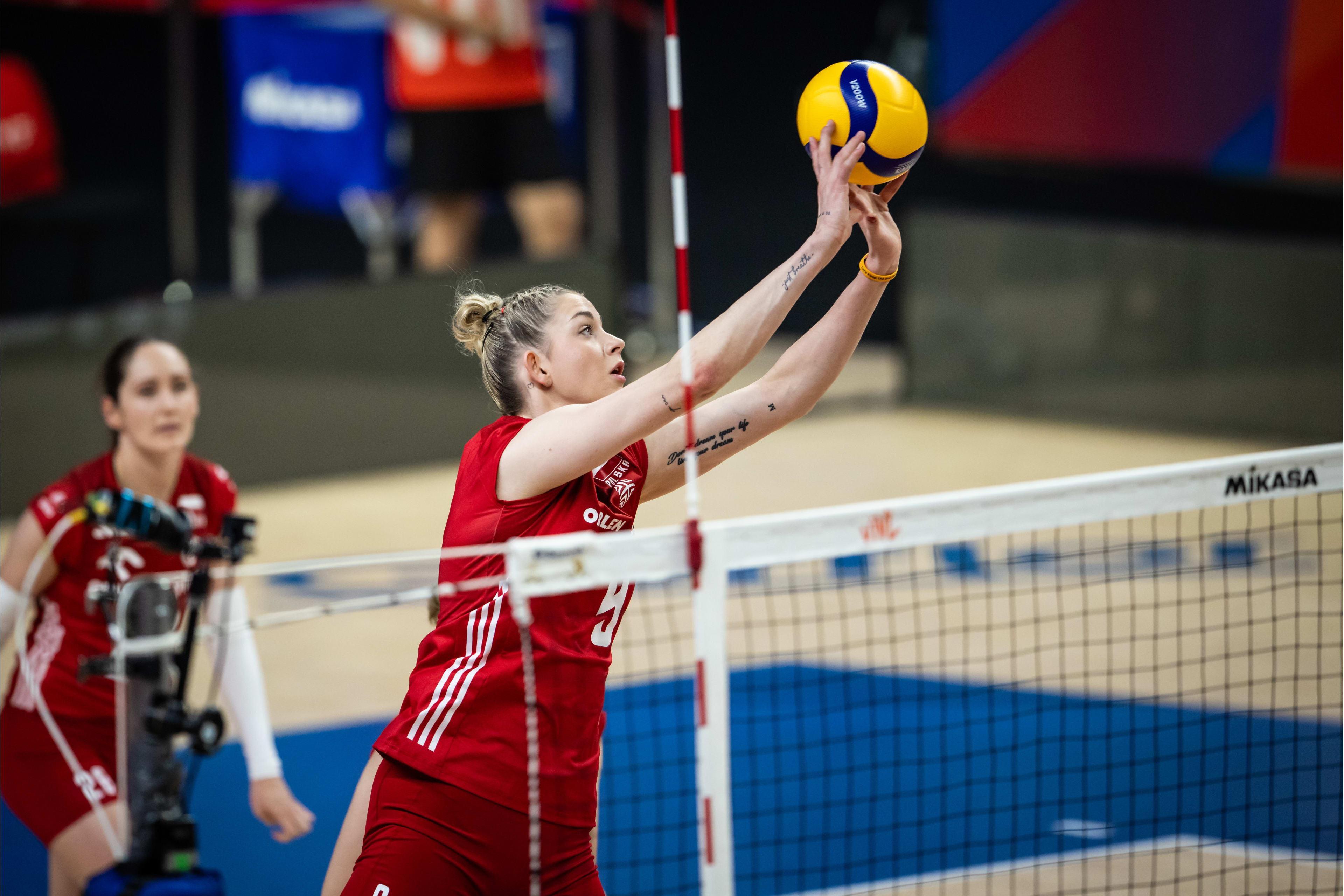 2024年女排世联赛,波兰队虽未派出主力副攻,仍以3