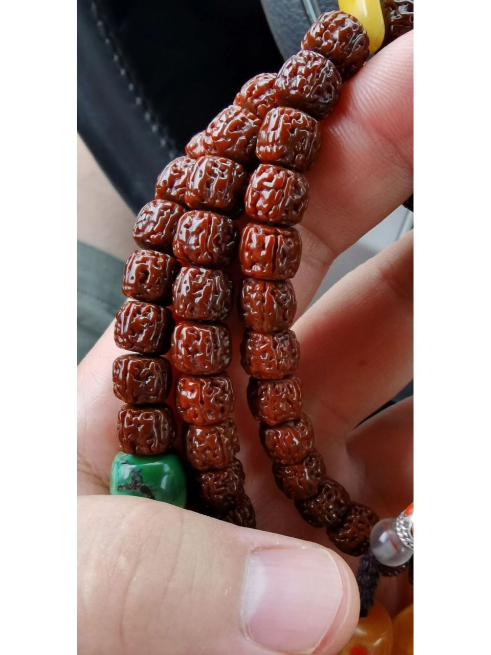 金刚菩提纹路探秘:挑选潜力手串,投资未来价值!