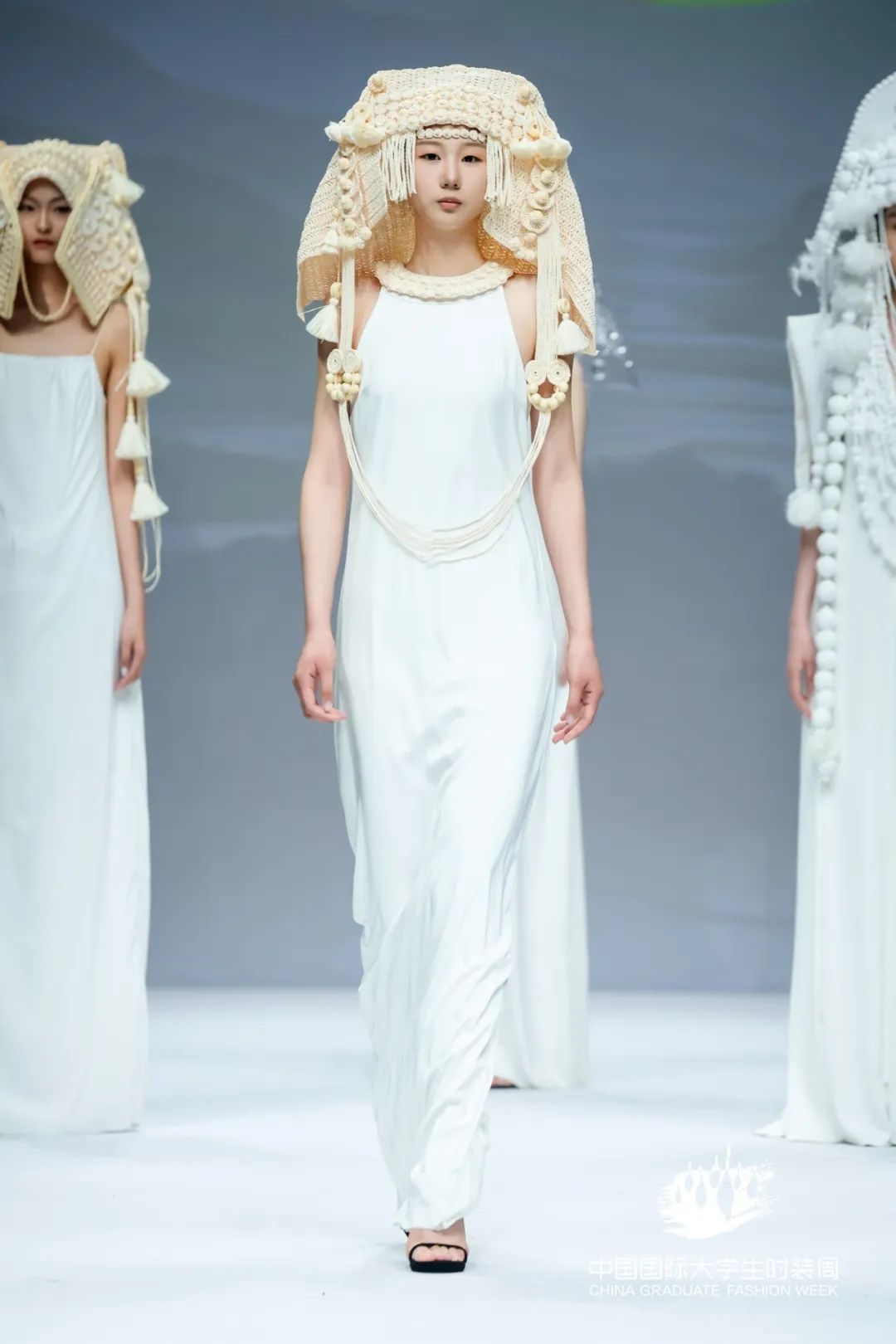新面孔模特助力中国国际大学生时装周云南艺术学院