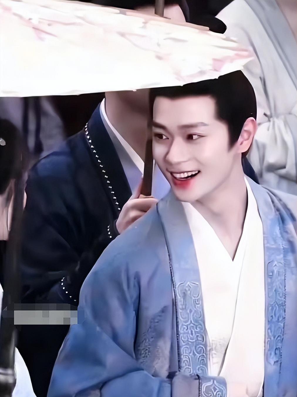 希望曹骏和张晚意的事业都能够越来越好.