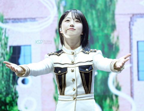 人气女团nmixx完美演绎,超高难度中文歌「第一天」掀高潮!