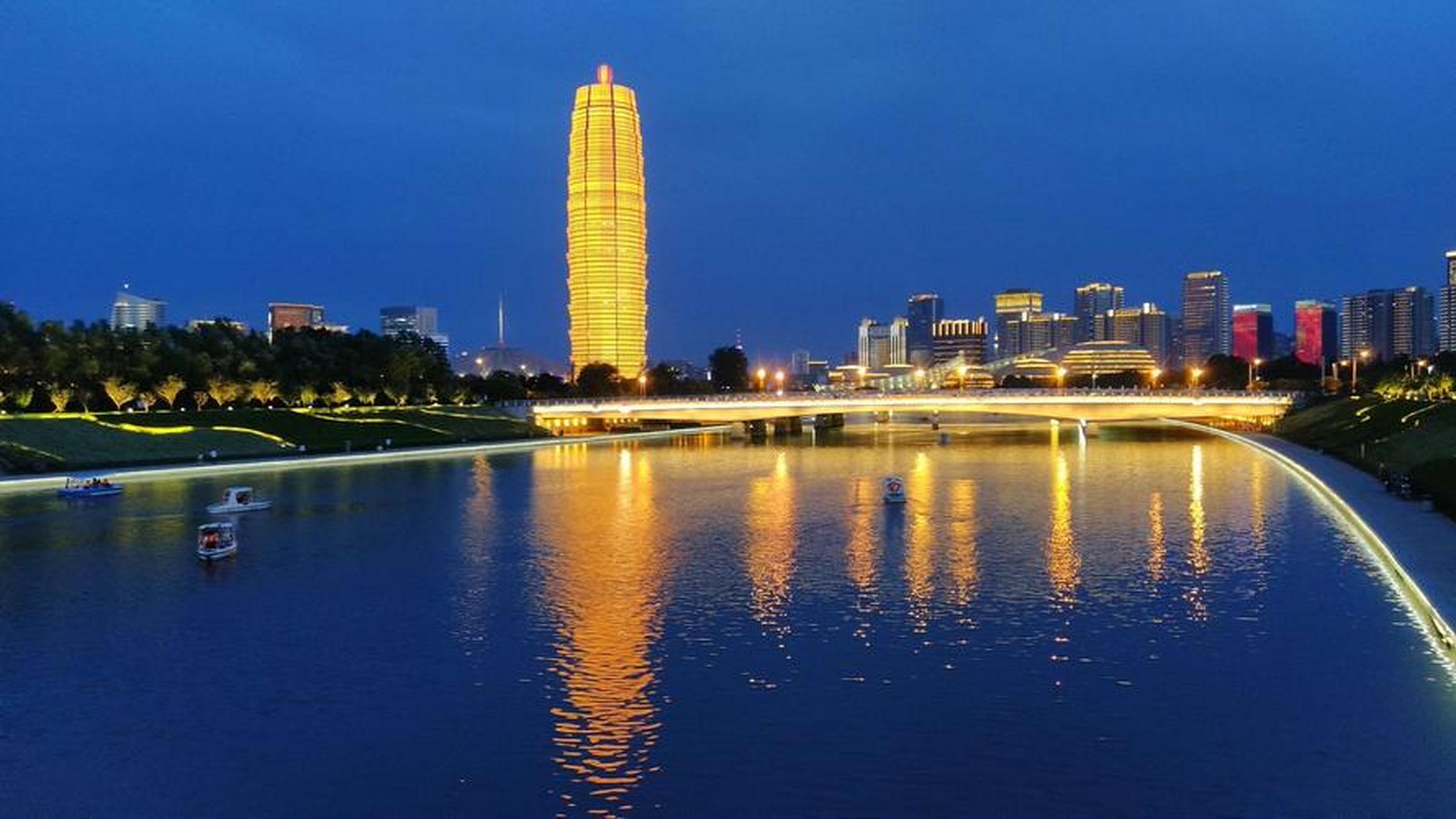 四地各具特色,引领郑州经济腾飞.[原文:河