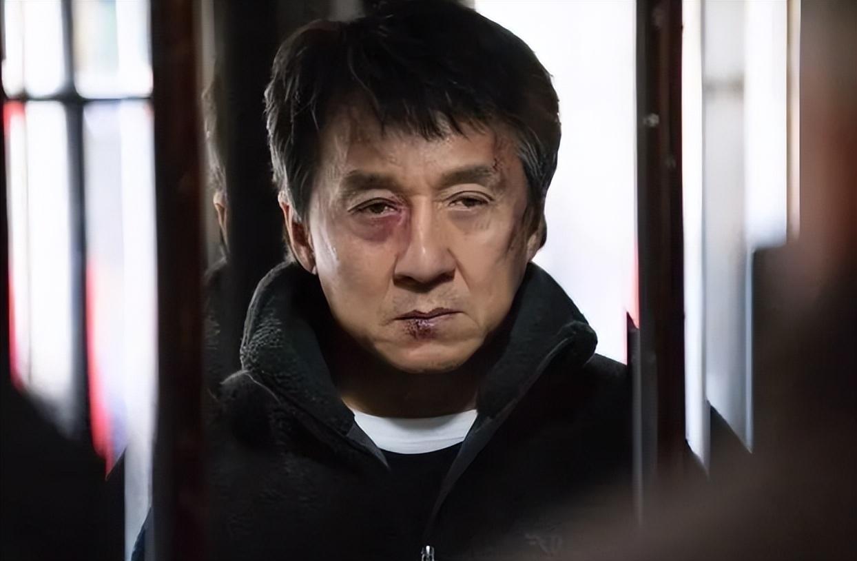 赵本山巅峰时期有多狂?成龙不收他生日礼,让黄圣依下跪才更厉害