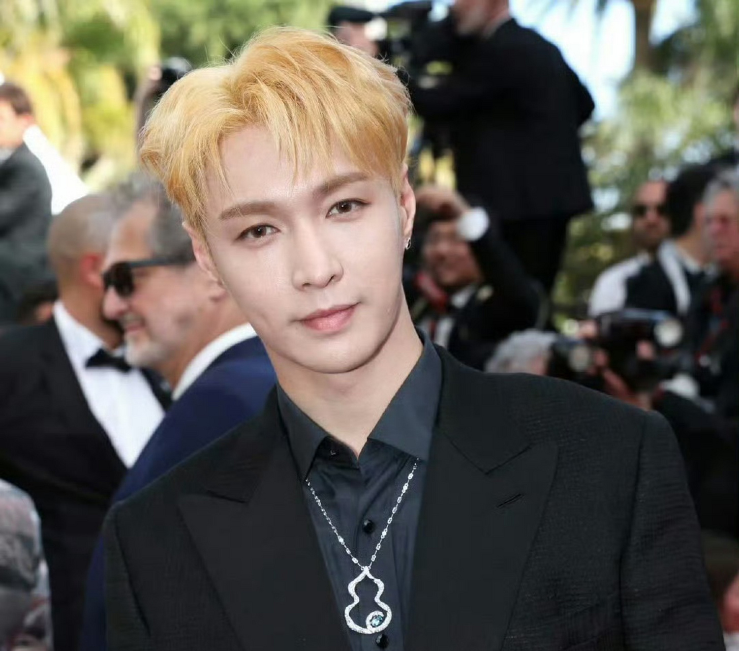 g社拍的张艺兴和林允儿,生图,这状态怎么样?