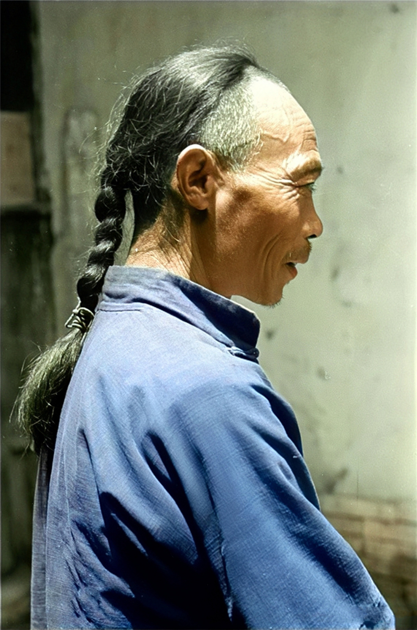 清朝秃顶或老年人无长头发怎么留辫子?