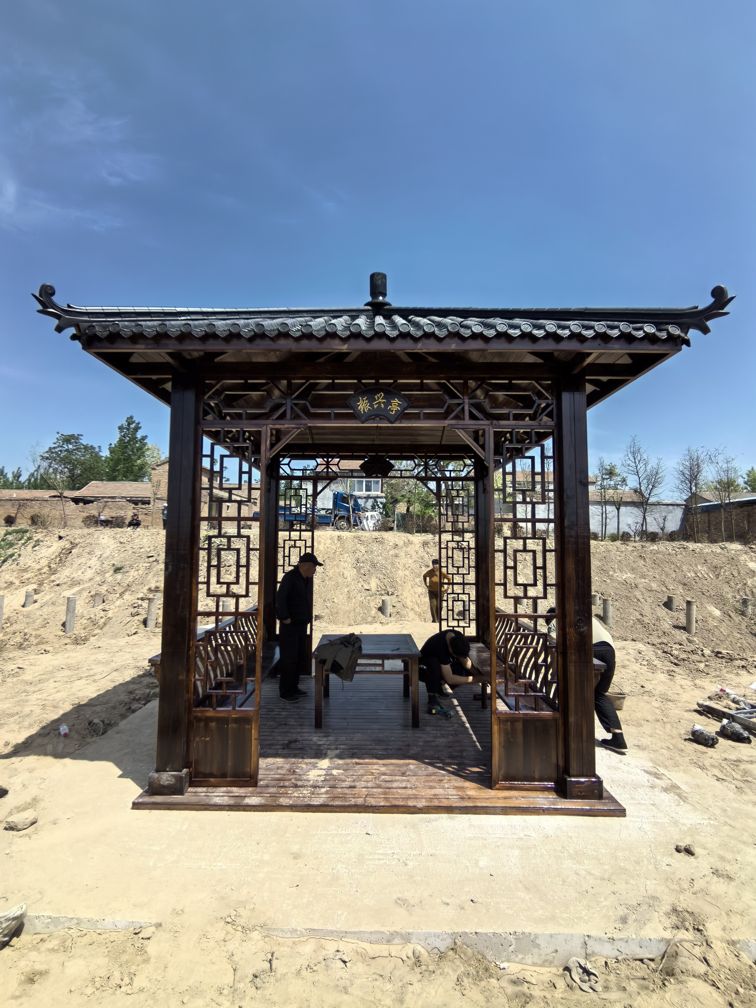 打造完美户外休憩空间,梦想中的防腐木凉亭!