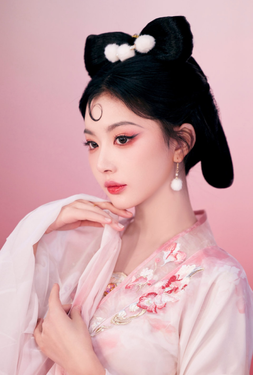 孔雪儿,古装造型,魅力十足!