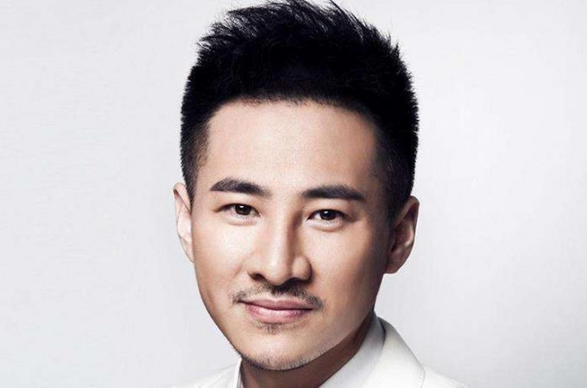 海鸣威质疑《好声音》节目公平性,涉及制片人和导师.