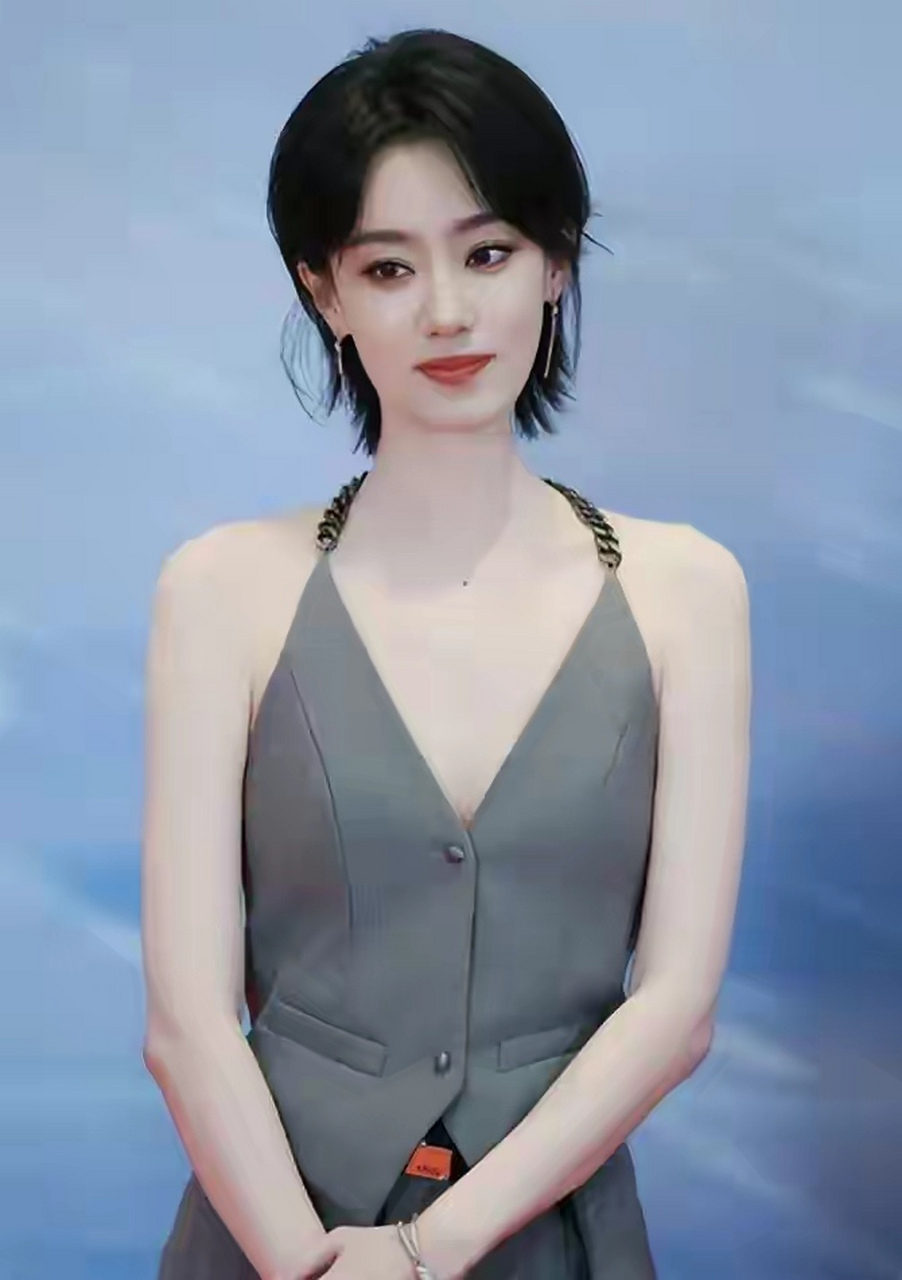 能驾驭得了"短发"的女星,只服这5位,最后一位堪称短发天花板  张小斐