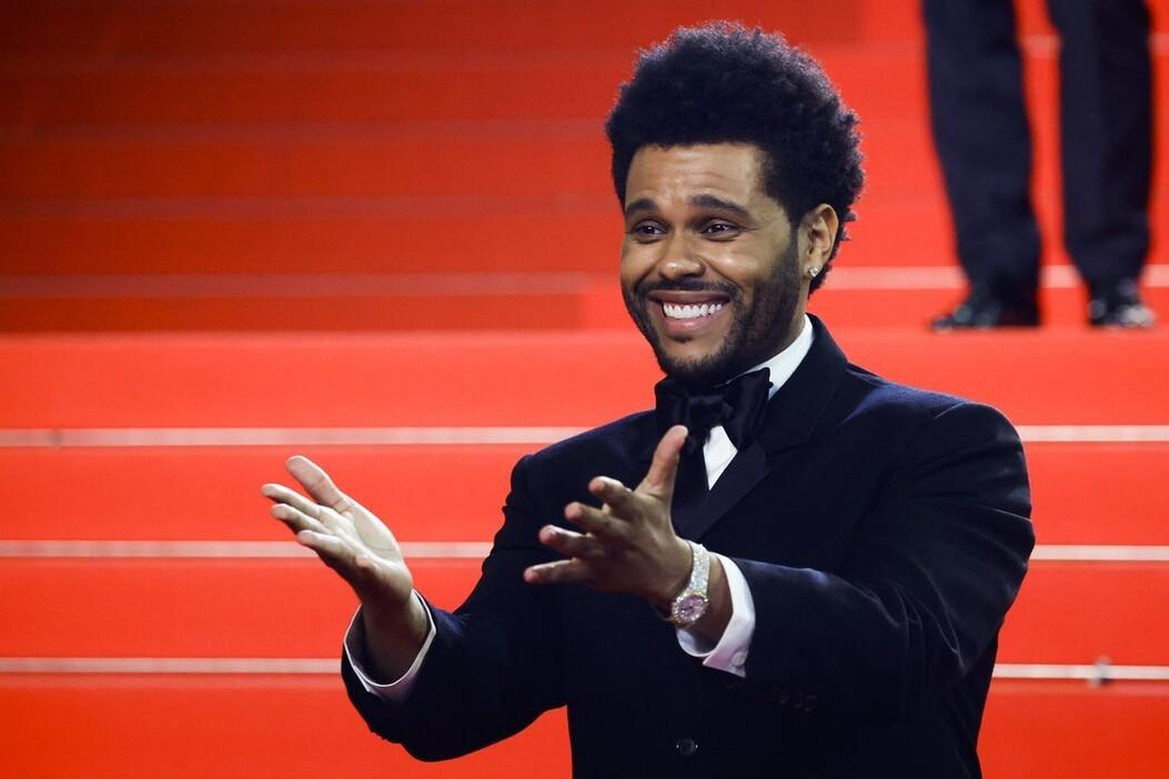 为何被《歌手》誉为天花板的亚当,在欧美仅是二三线?