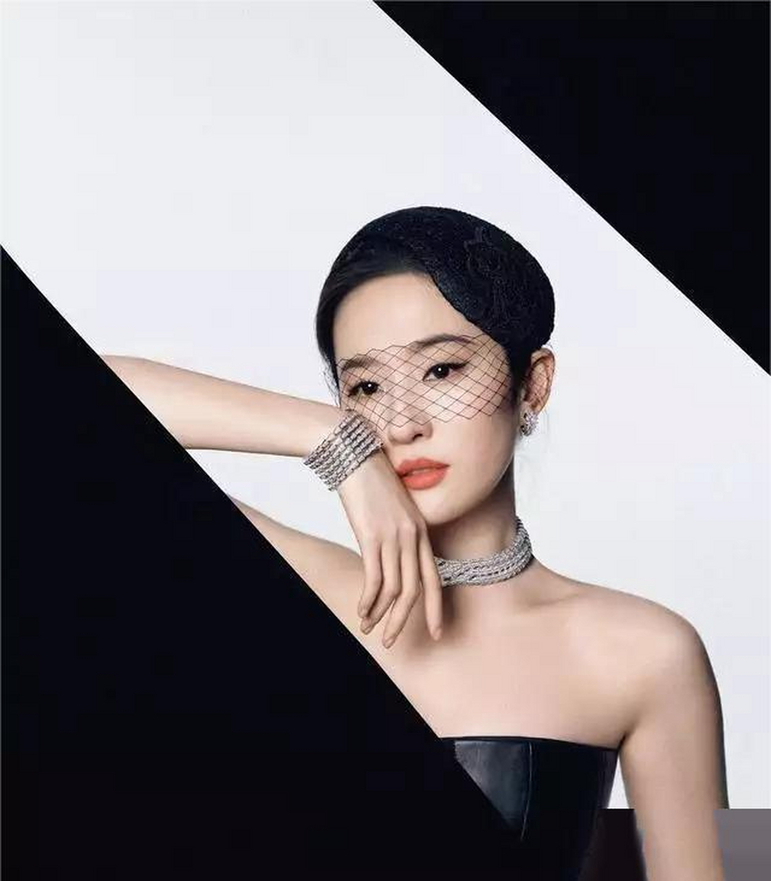 刘亦菲时尚芭莎大片来袭