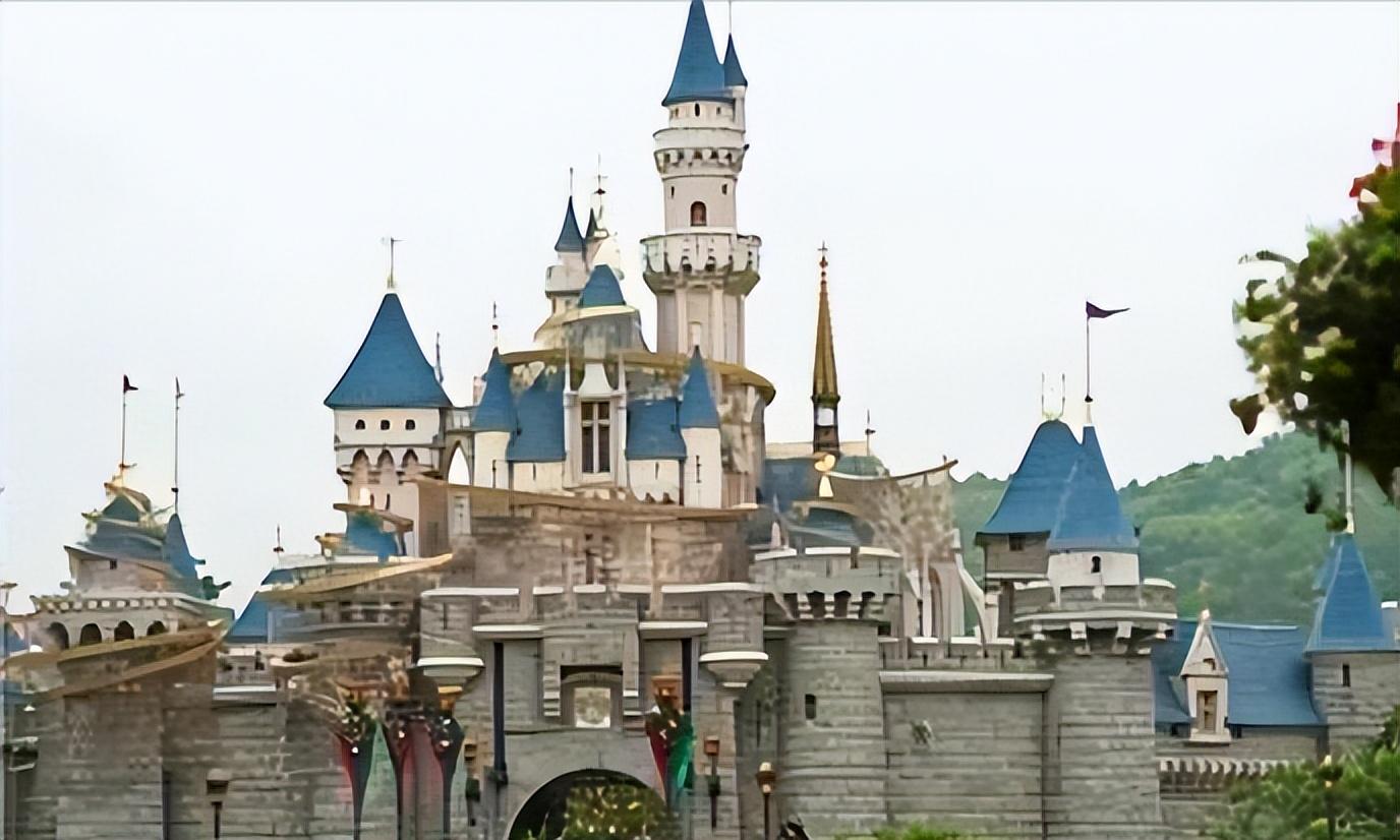 迪斯尼:创造娱乐的魔法,还能超越百年吗?
