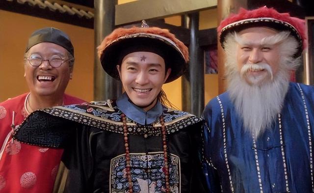 在古代,为什么贪官被逼得再急,宁肯自杀,也很少有人敢杀钦差?