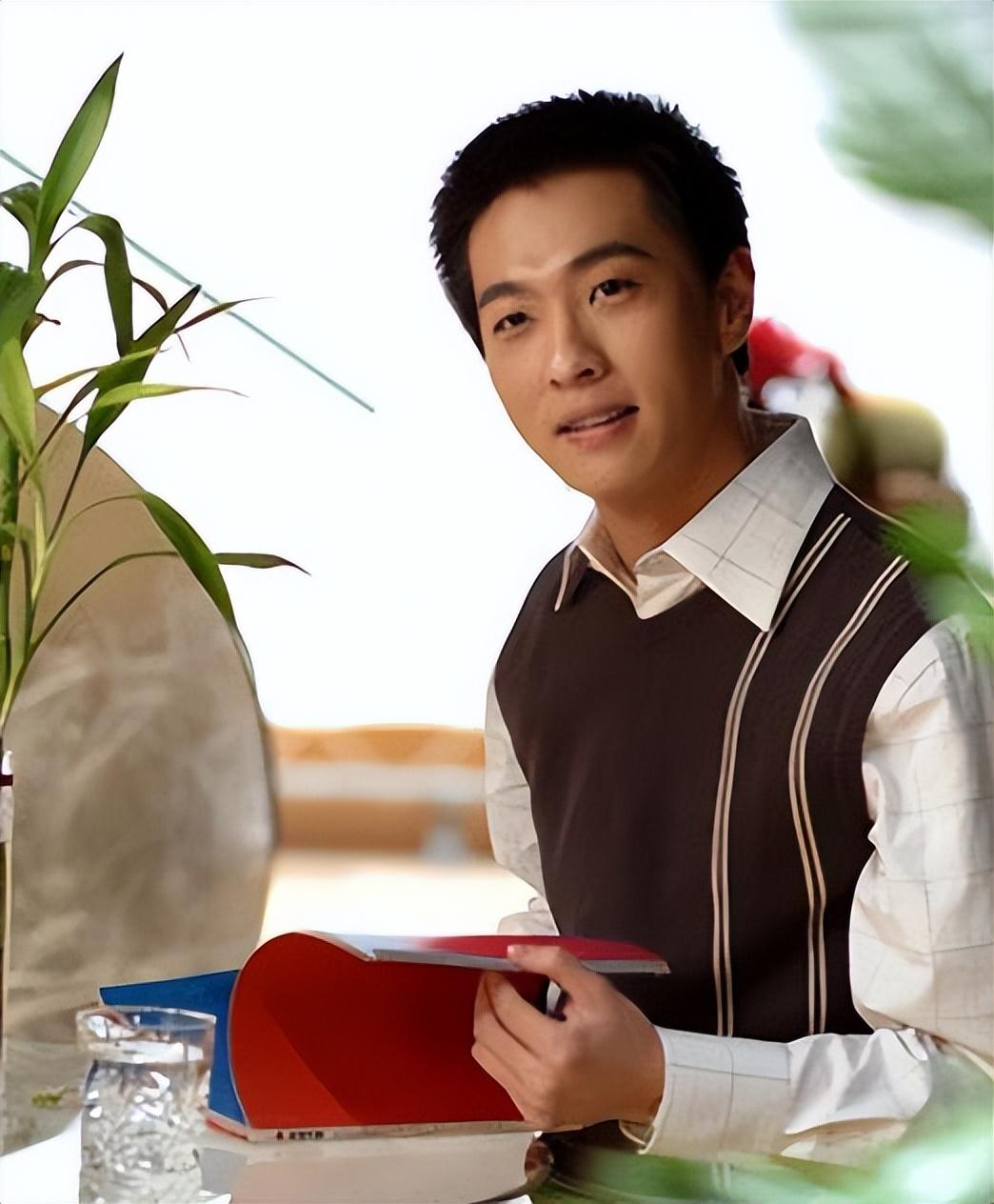 原来,为了分担家庭的重负,顾国宁将绝大多数的时间和精力都投入到了