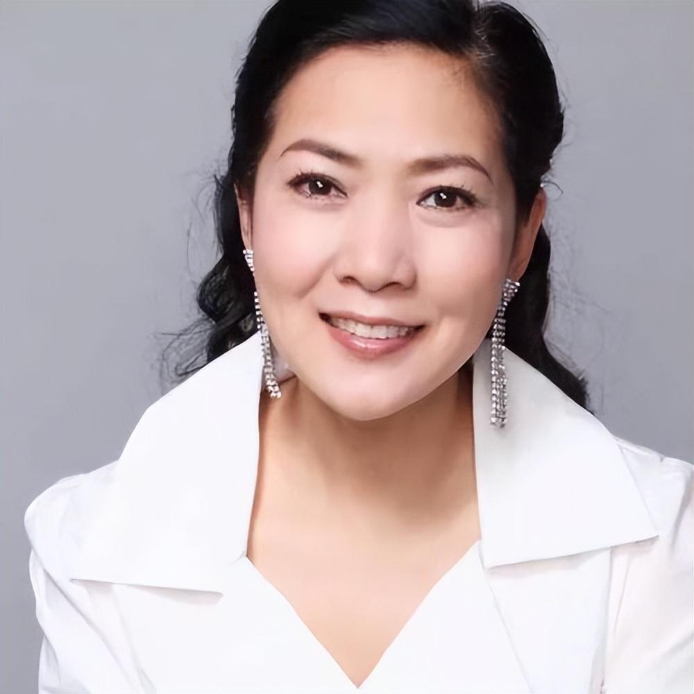 沈丹萍:一路好好走!中国第一个嫁给外国人的女明星,生活幸福