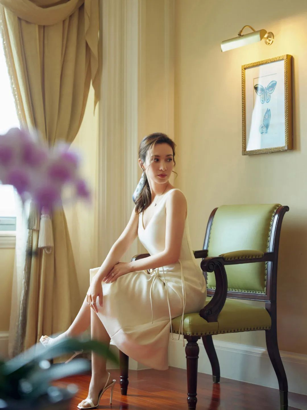 卢靖姗高贵优雅 的长腿美足