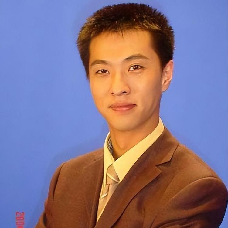 然而,顾国宁深知,如果不彻底改变现状,他便难以挣脱困境,重新找到人生