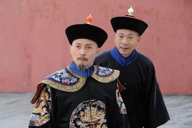 在古代,为什么贪官被逼得再急,宁肯自杀,也很少有人敢杀钦差?