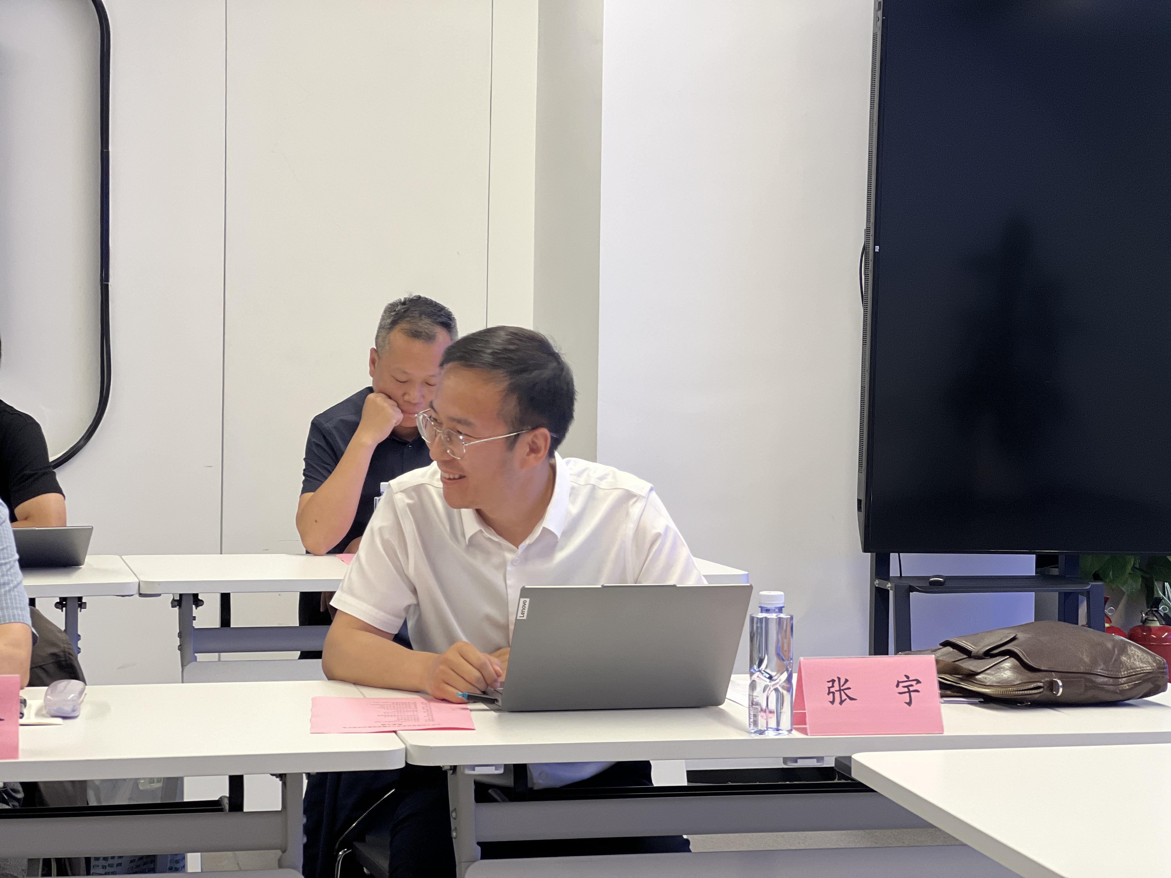 河海大学的专家学者们就项目管理信息化,复杂软件系统整合与