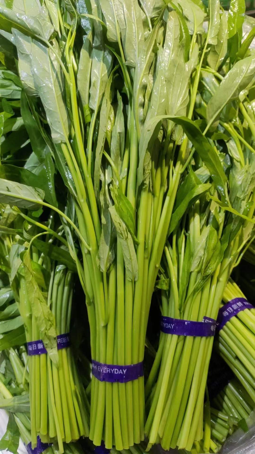 记得原来在男方上班的时候,他们眼中的青菜就是菜苔,但是我不爱吃那