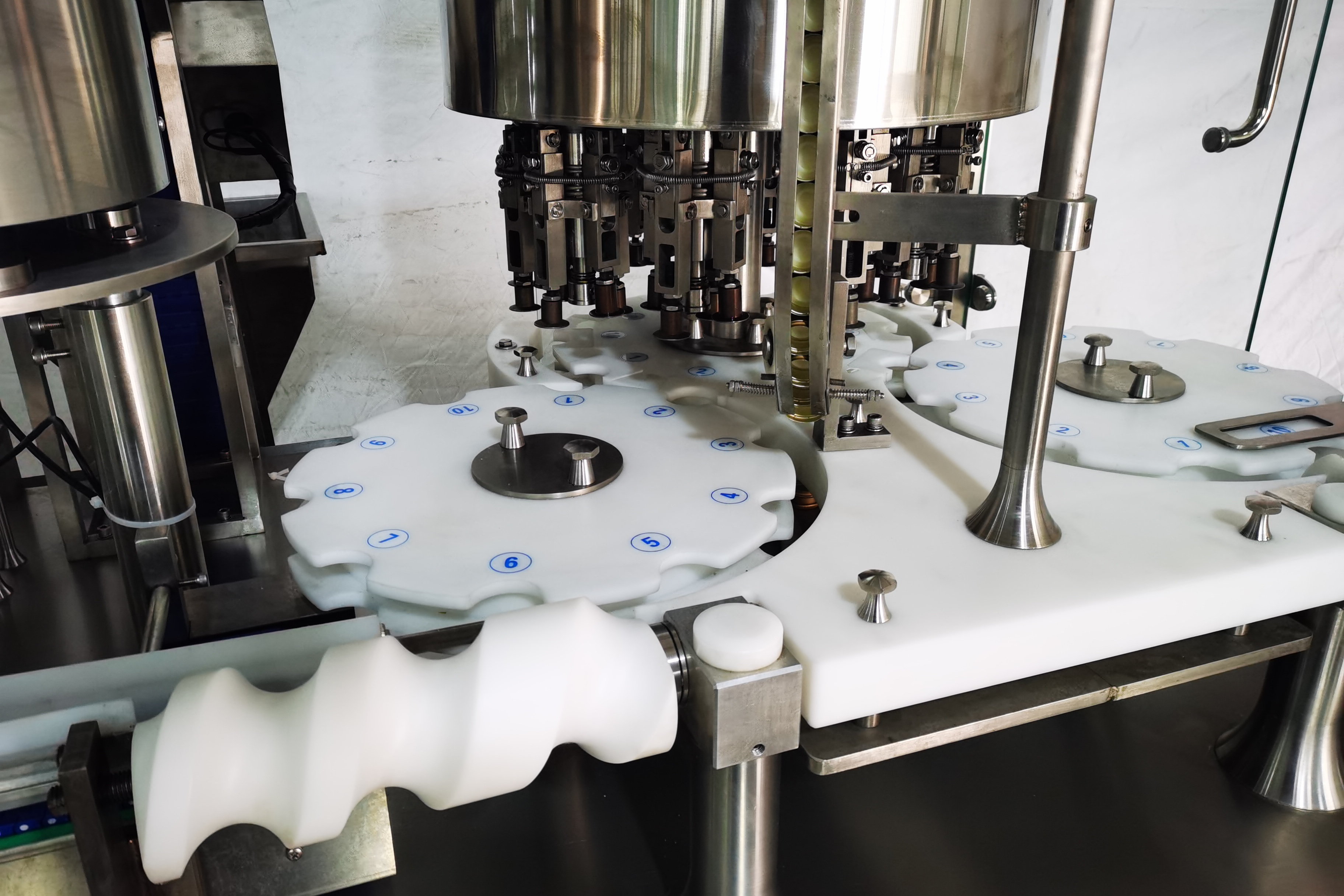 口服液灌装生产线,高效精确自动化生产