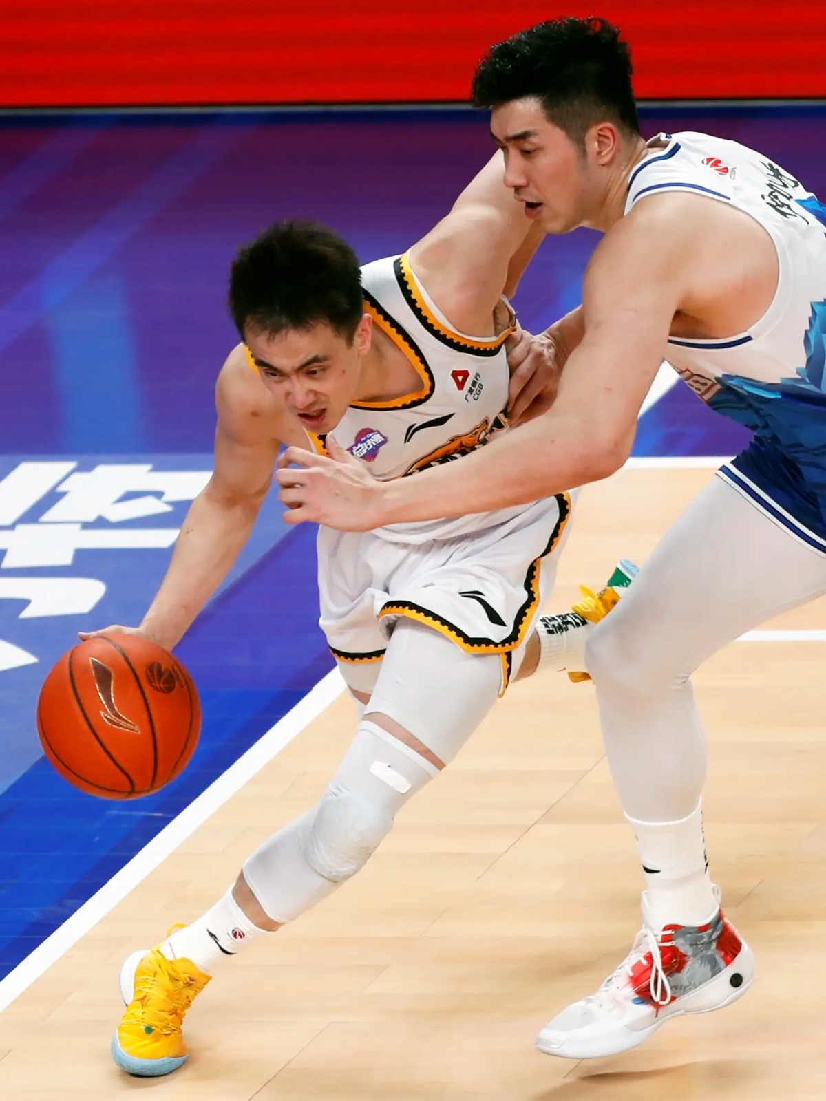比赛中杨鸣被驱逐弗格荣获总决赛mvp