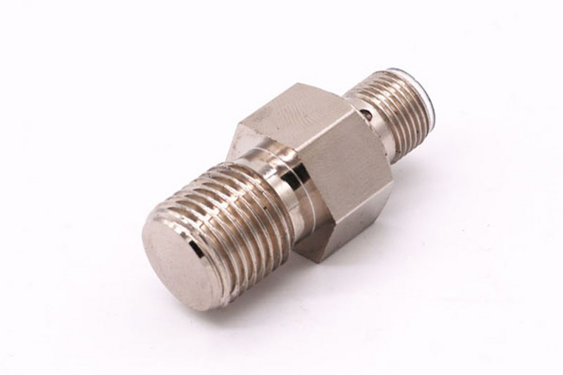 sja12-10n1霍尔接近开关基于霍尔效应检测物体,灵敏度高且稳定;磁性