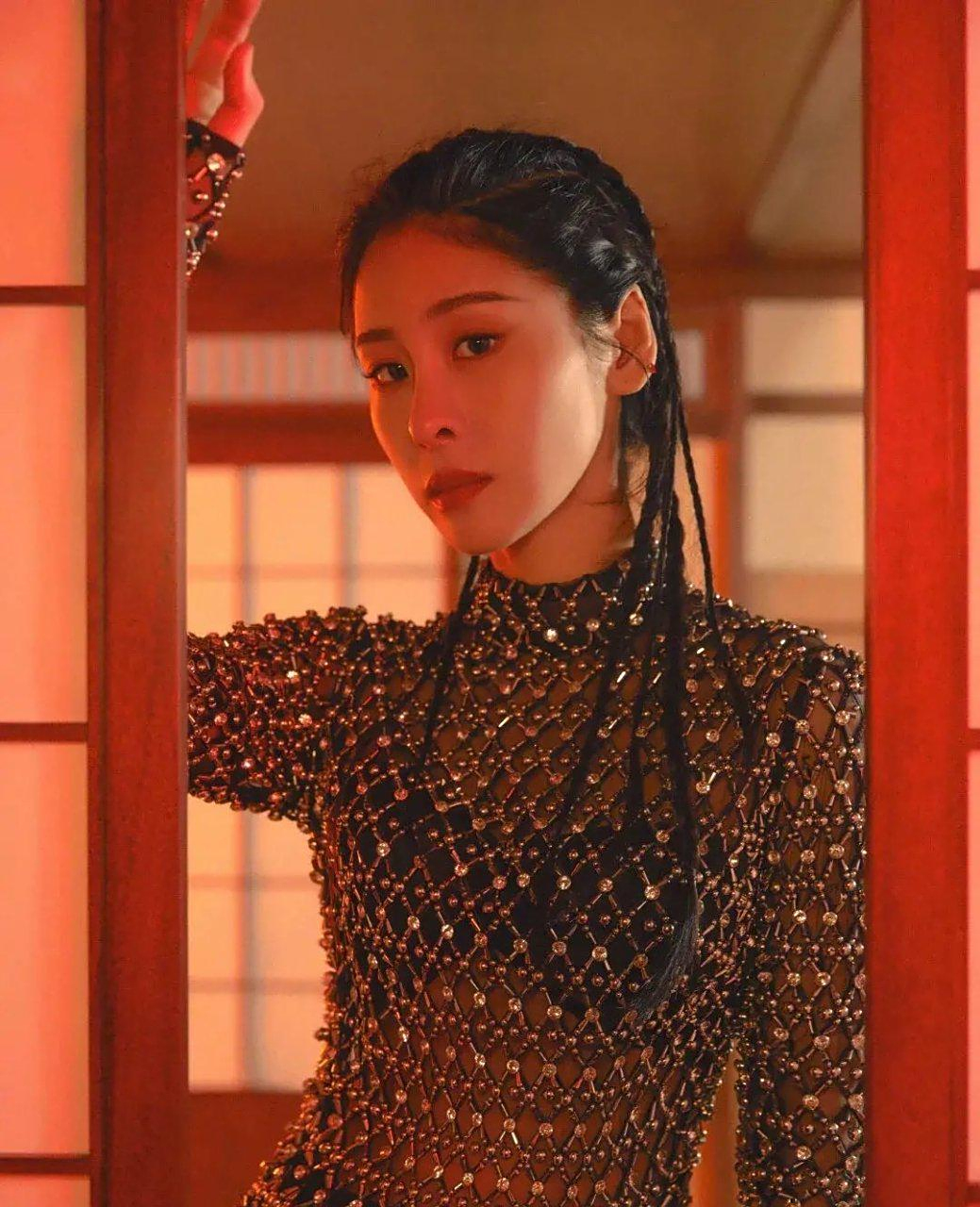 张碧晨瘦的都让人心疼!