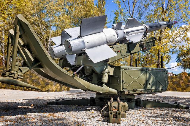 美要爱国者3上舰拦截解放军导弹,测试击落靶标,东风17笑而不语