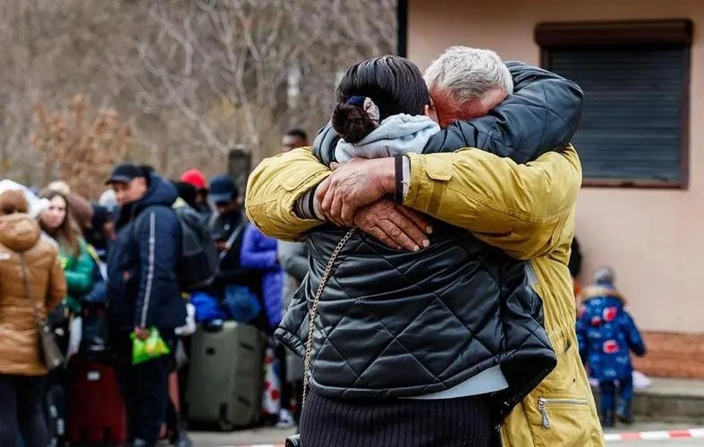 警惕!监控摄像头这种高科技产品,正让亲情越来越淡