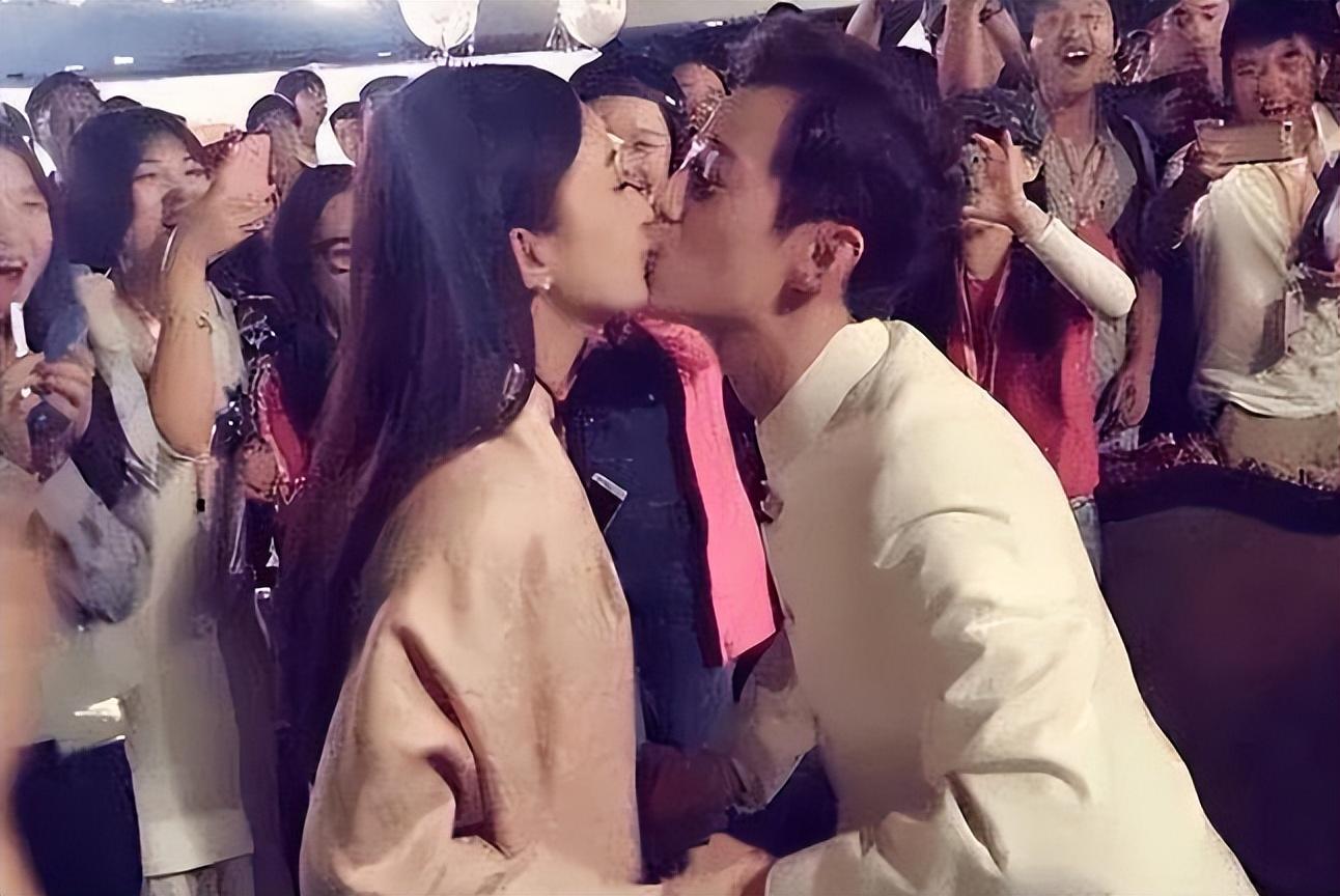 人前拼命三娘,人后努力办事,"朝阳v姐"赵丽颖现形形记