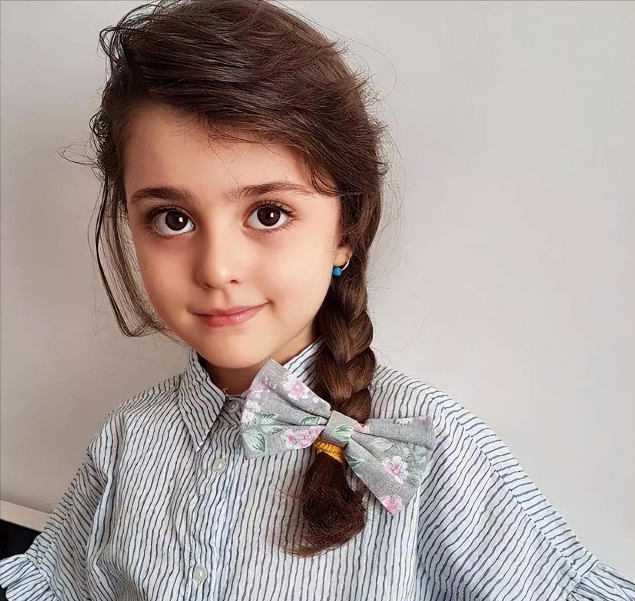 全球最美8岁女孩图片