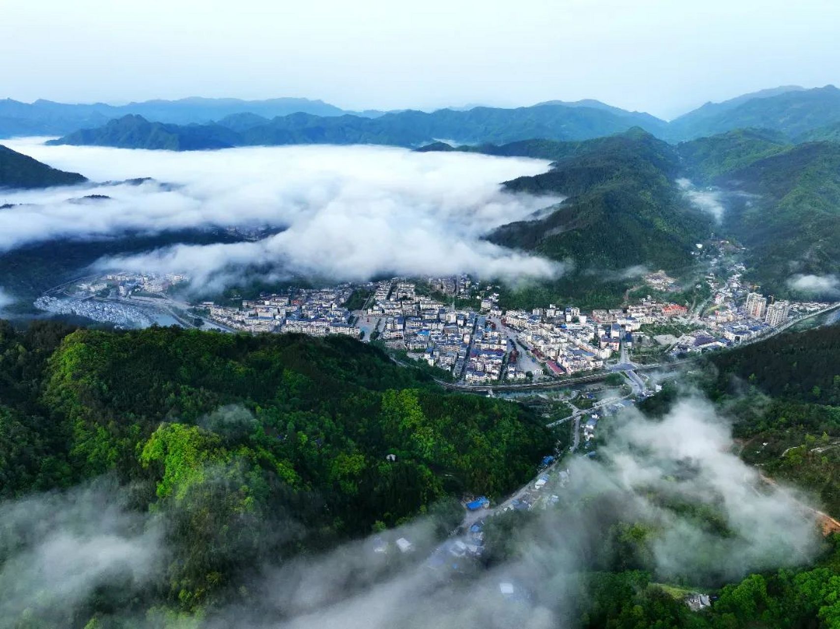 青川县位于四川省广元市,是首批国家全域旅游示范区,天府旅游名县,是
