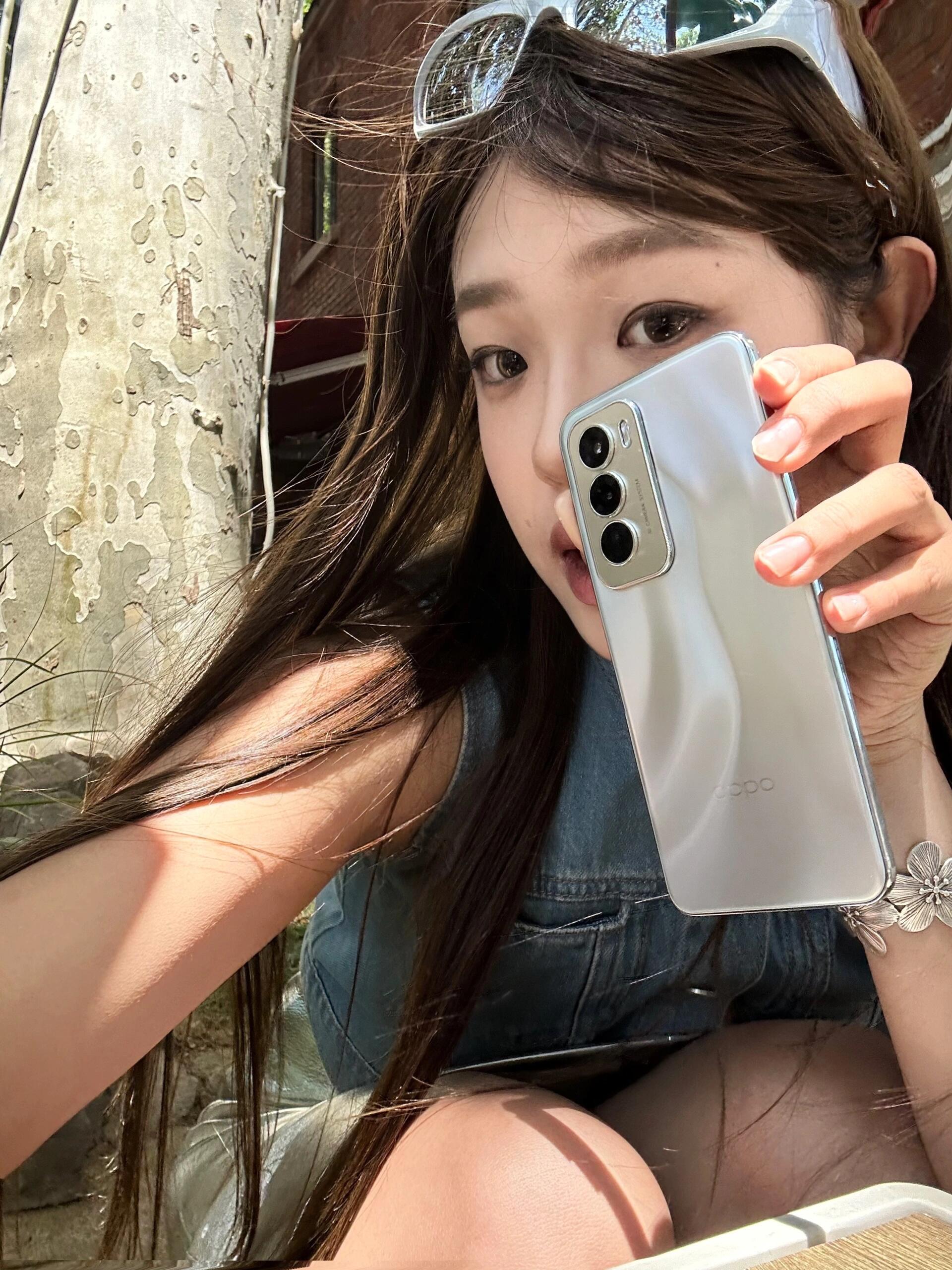 手绘新海报,曝光新片段,朱一龙《人生大事》长尾效应好绝