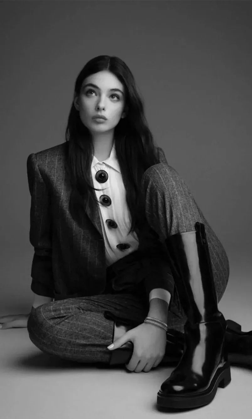 她是"最美星二代",戴娃·卡塞尔的颜值你打几分?