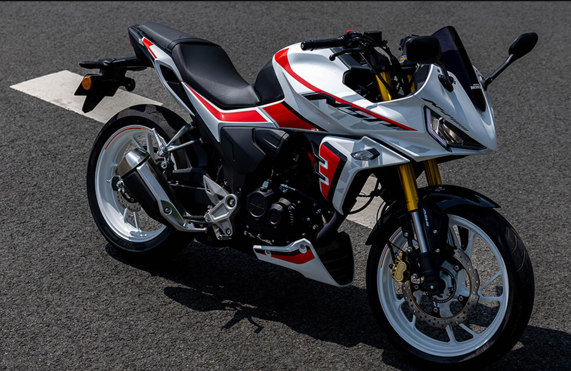 入门轻量化小跑车,五羊本田nsp190 详解