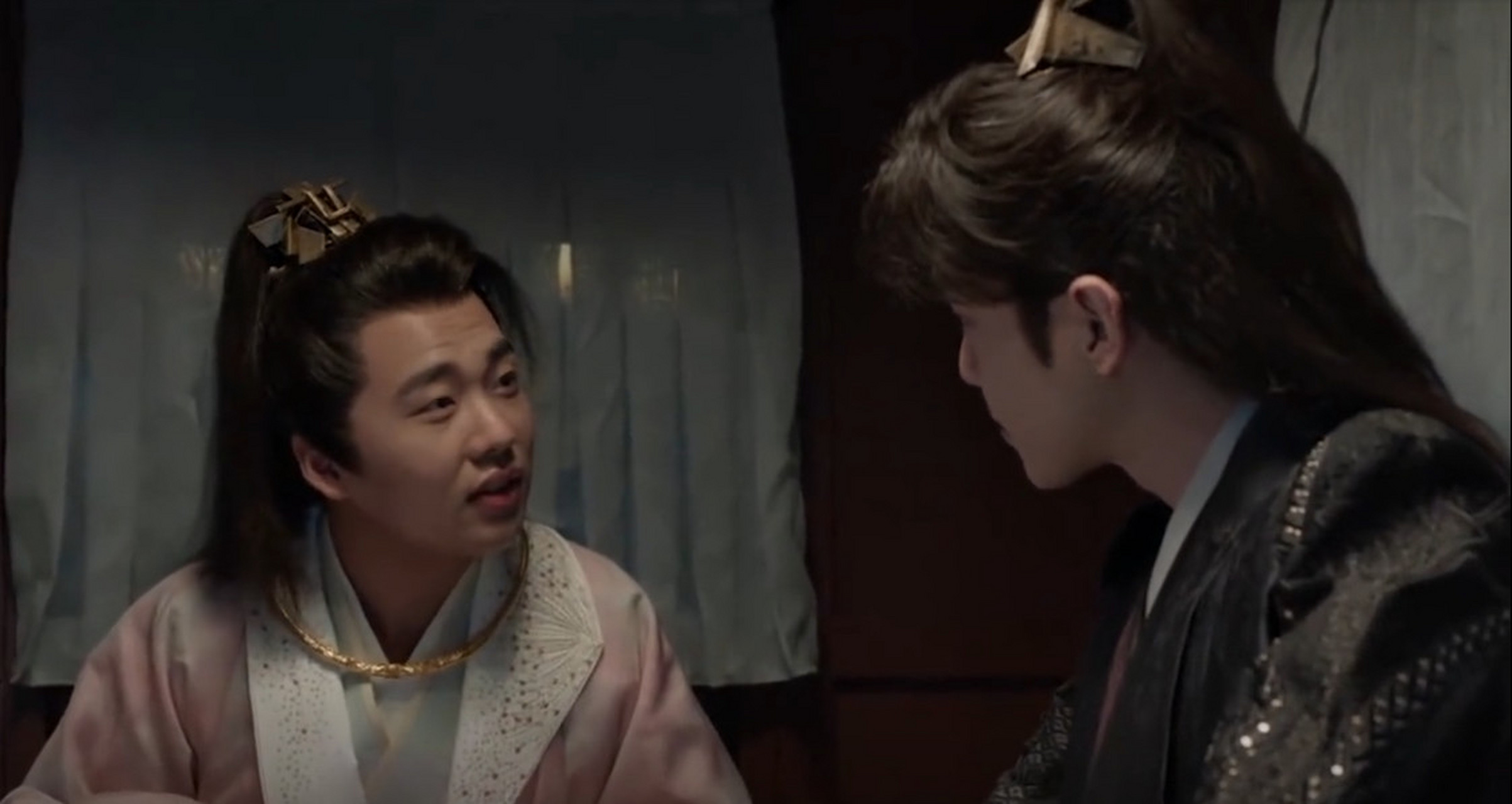 范闲联手五竹击杀庆帝后扶三皇子登位.