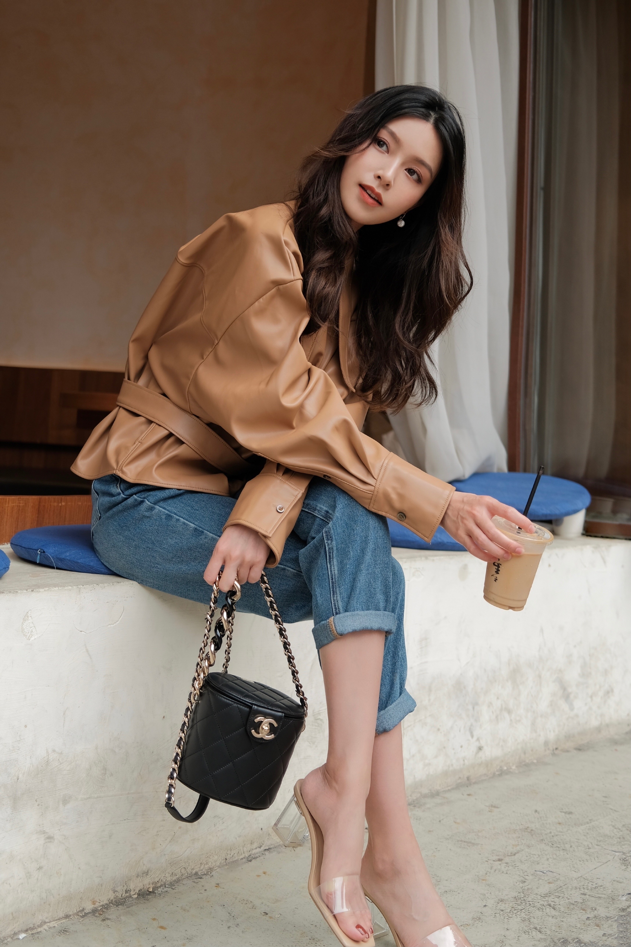 文咏珊 透明凉鞋粉嫩玉足