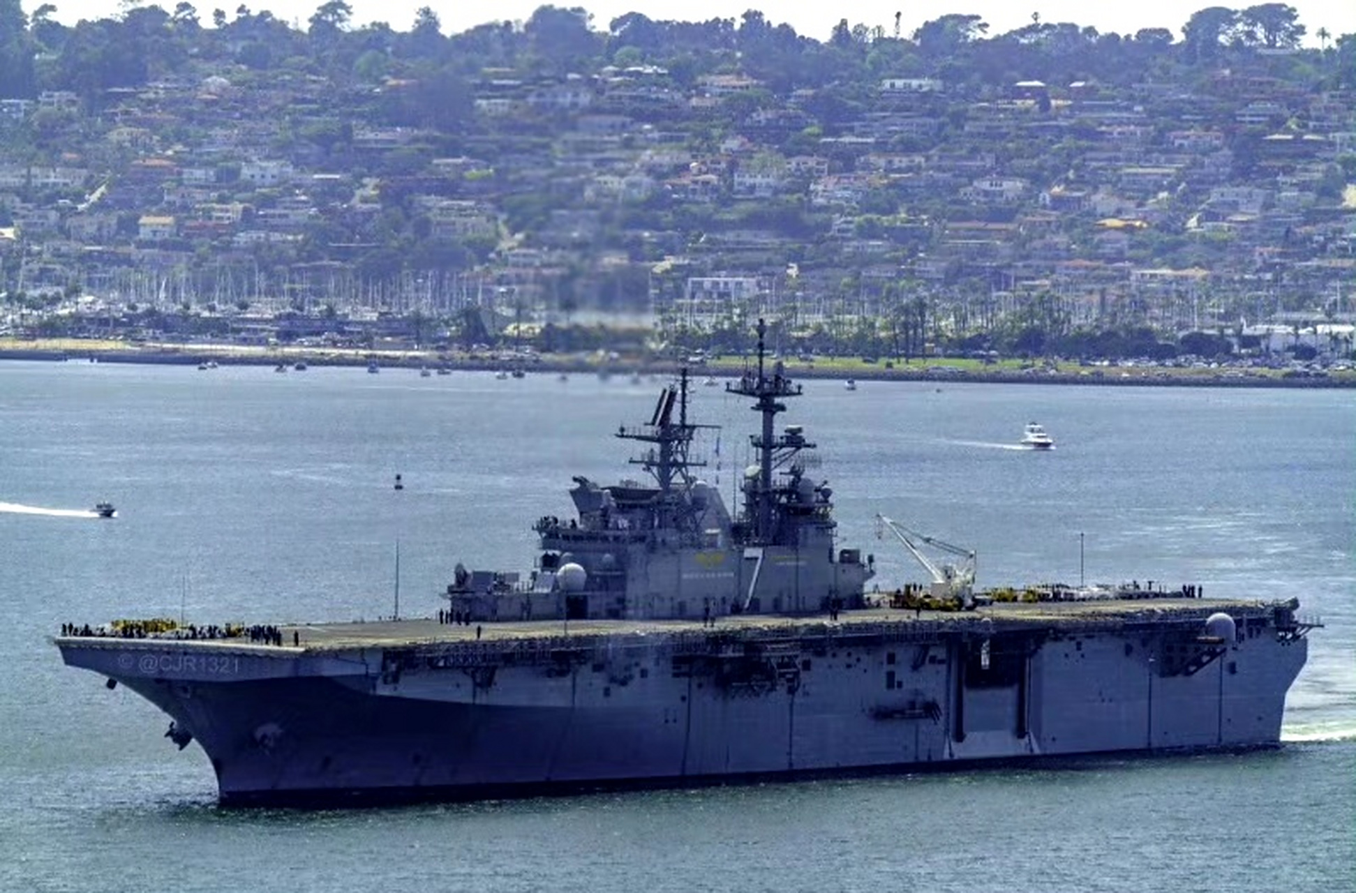 舰船欣赏:美国海军的黎波里号两栖攻击舰,该舰是"美国"级两栖攻击舰的