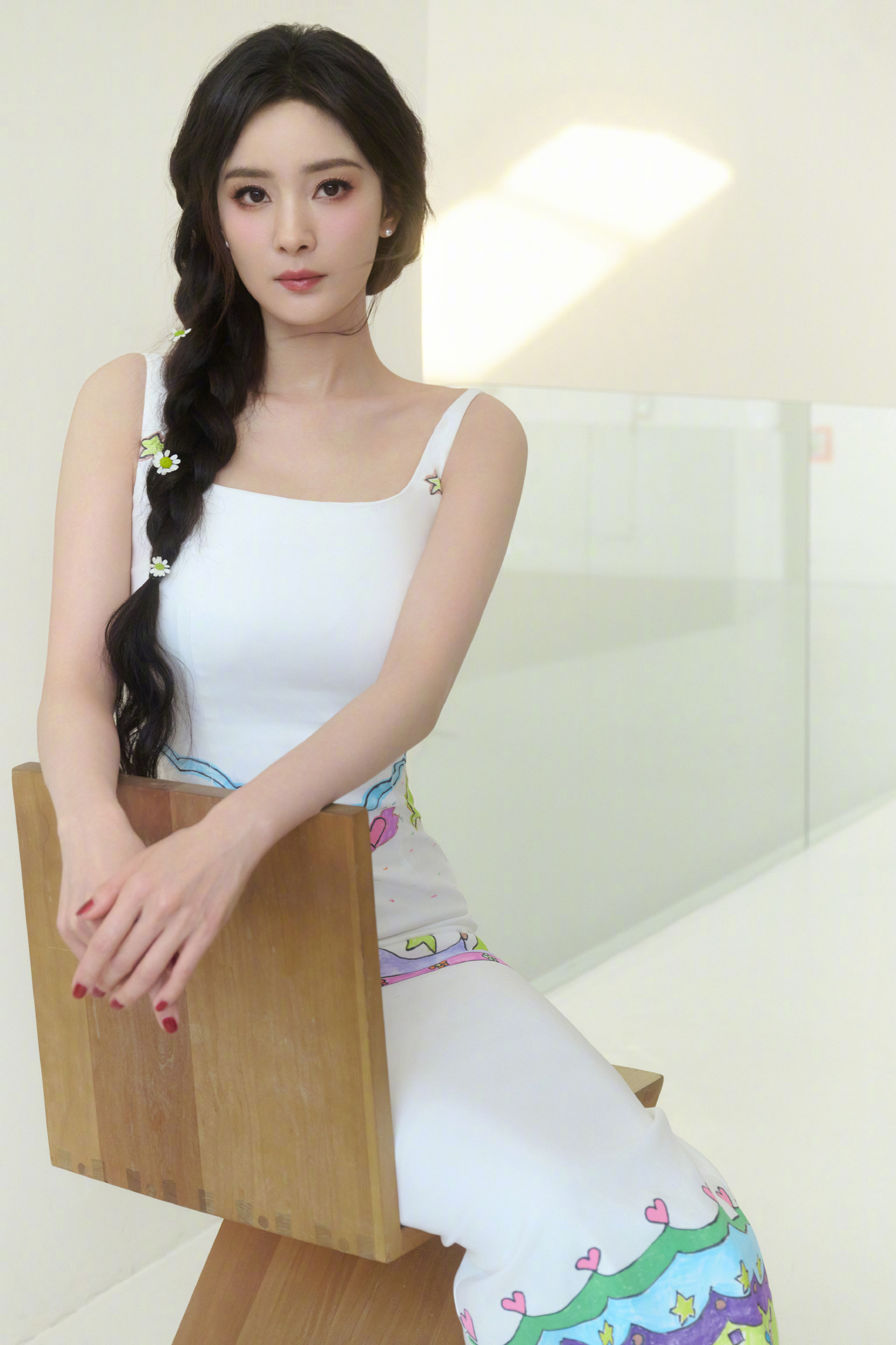杨幂演绎爱的力量!