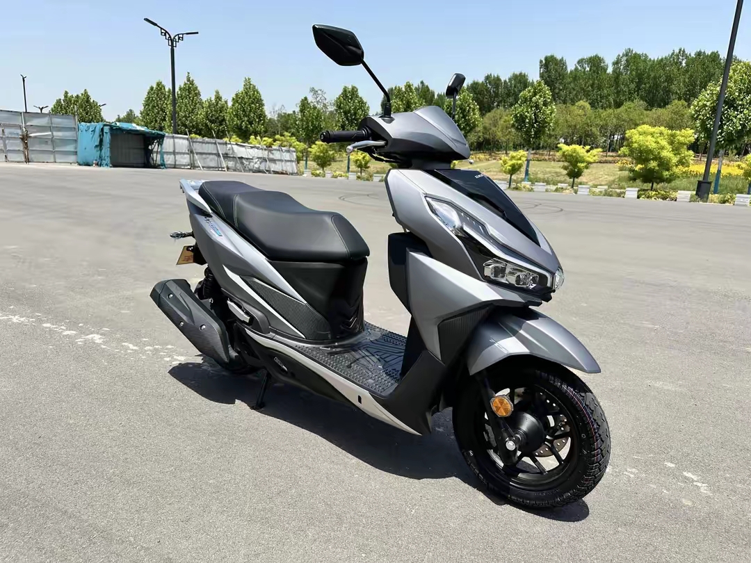 售12999元起,标配abs tcs系统,2024款大阳vrs150上市!