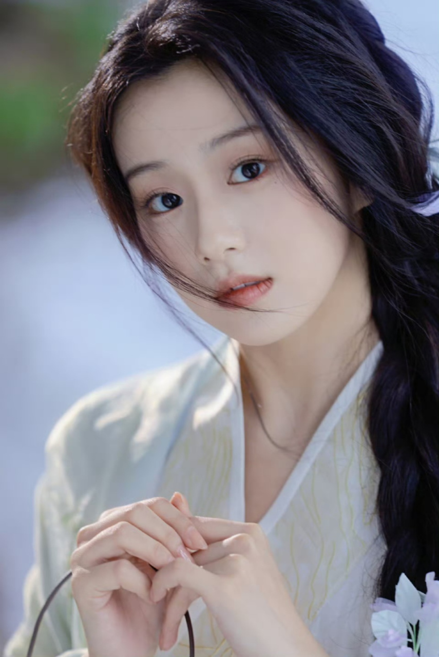 00后小花,古装打几分?#包上恩