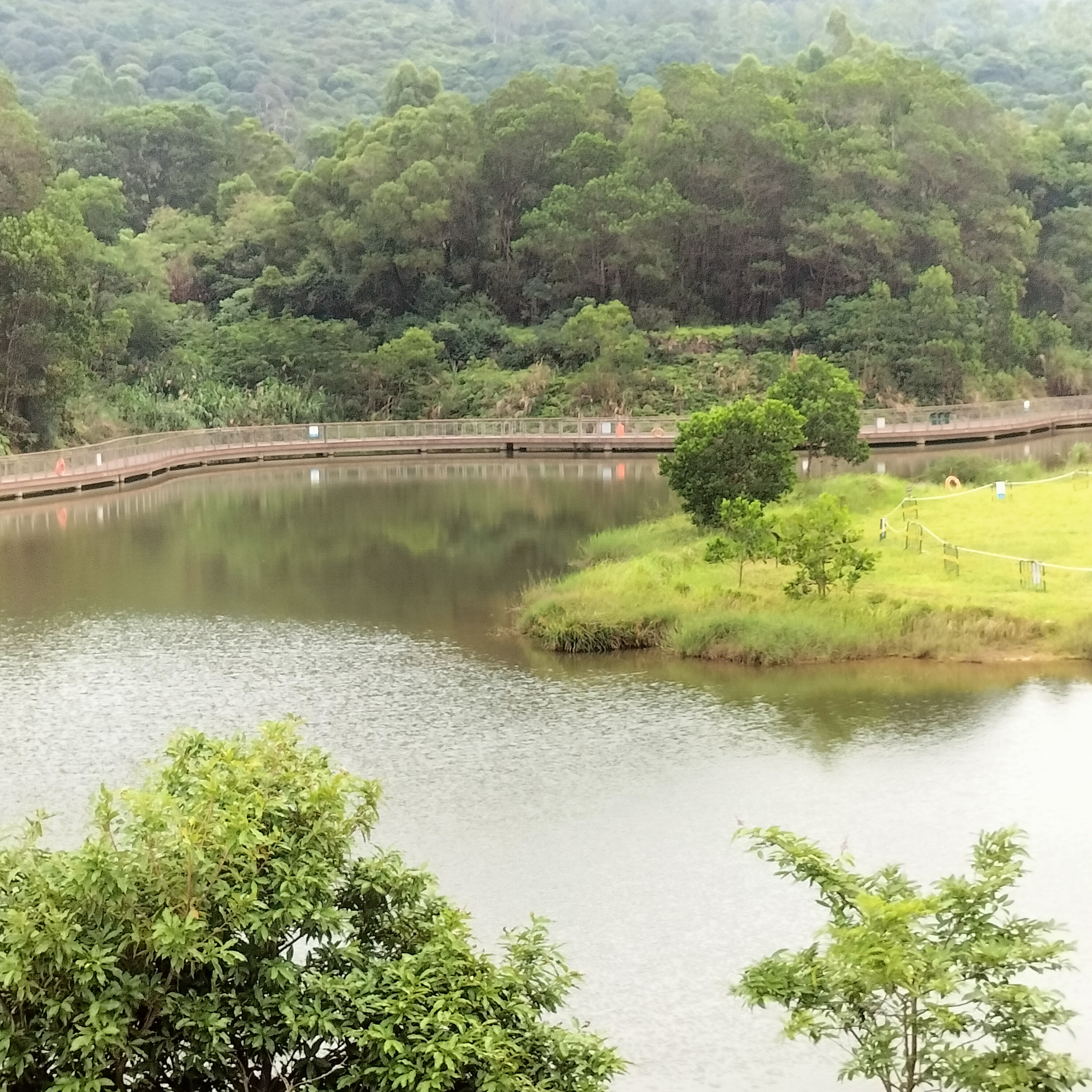 深圳横岗南风坳游园水库