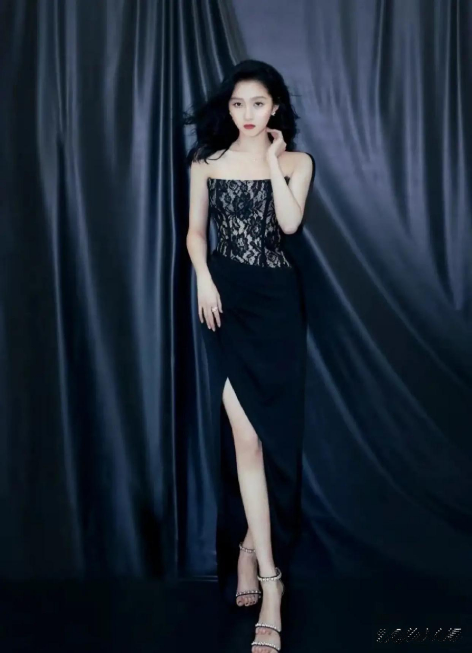 小小童星出道的关晓彤