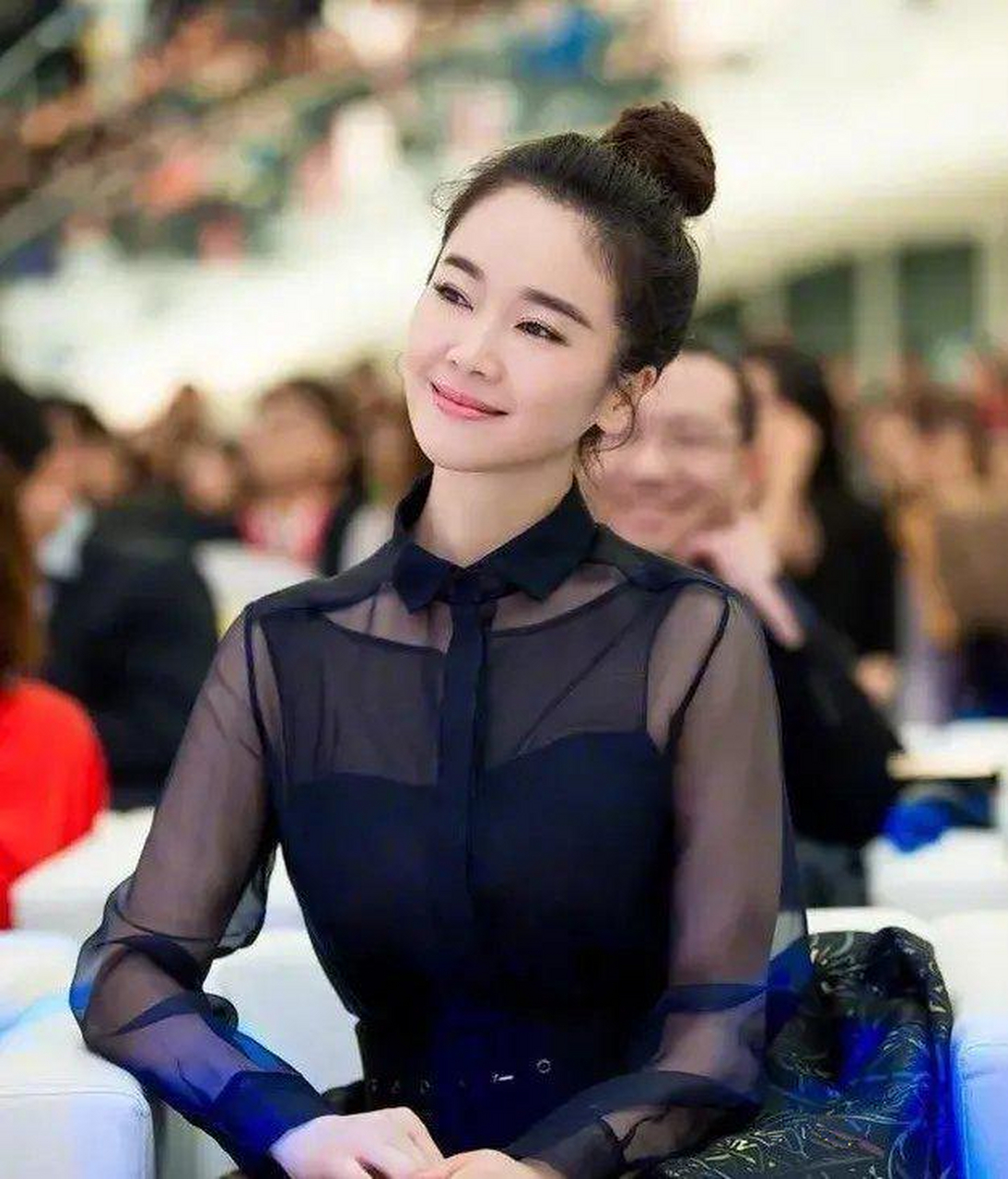 左小青的招牌微笑