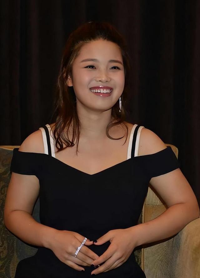 纪实31岁的嘎子和28岁的英子重逢,一个健硕有型,一个女大十八变