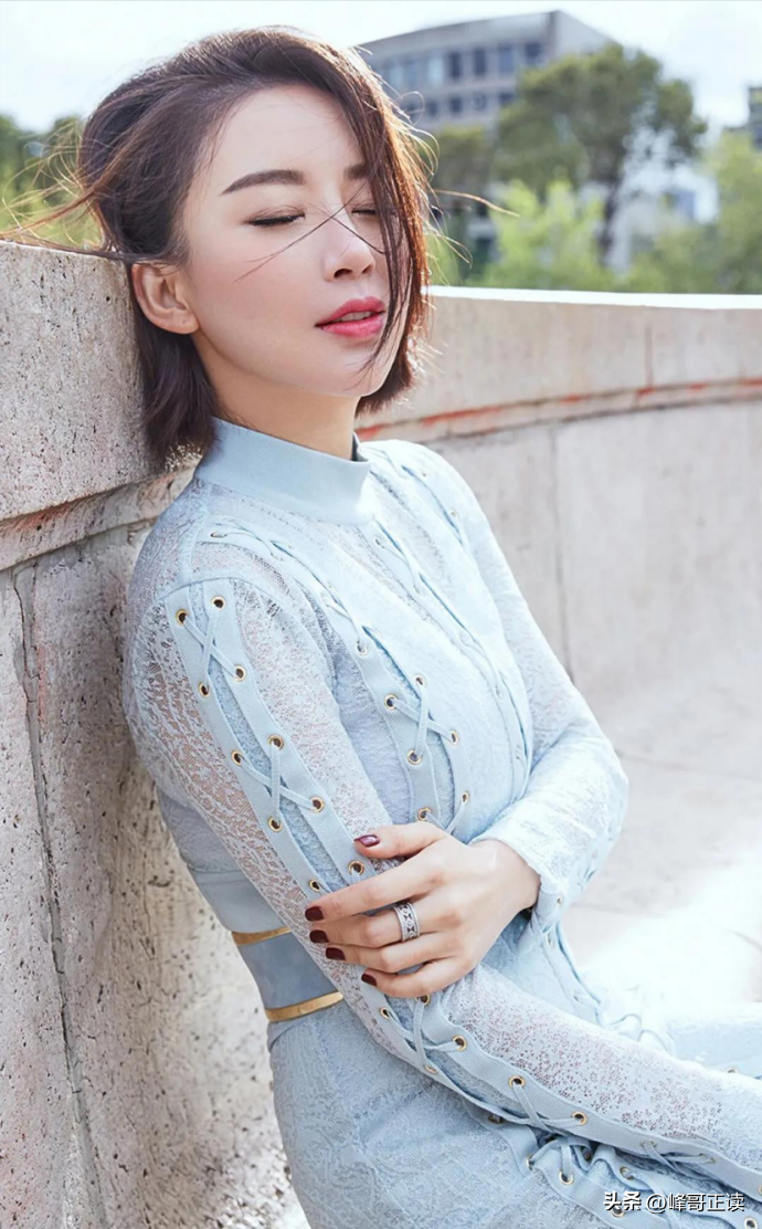 "九球天后"潘晓婷为何至今单身?看她俯下身那刻,这谁敢娶啊?