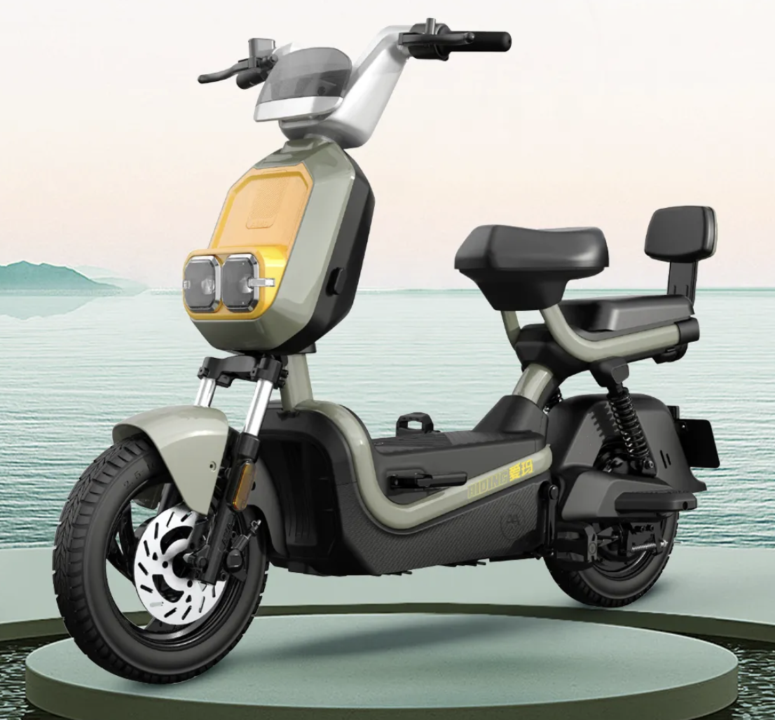 爱玛酷胜豪华版发布,拥有48v和72v两个版本,最高续航260里!